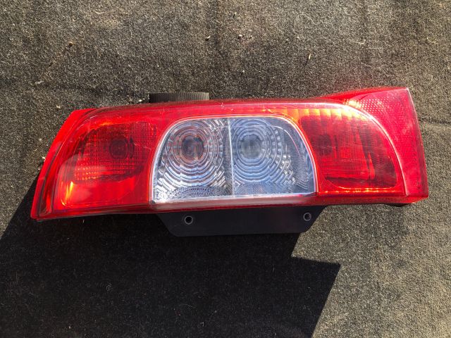 bontott PEUGEOT BIPPER Jobb Hátsó Lámpa