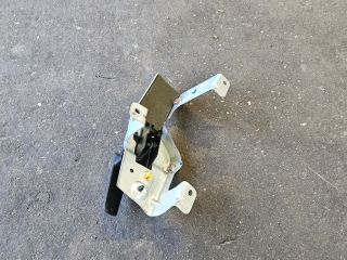 bontott PEUGEOT BIPPER Motorháztető Nyitó Kar / Gomb