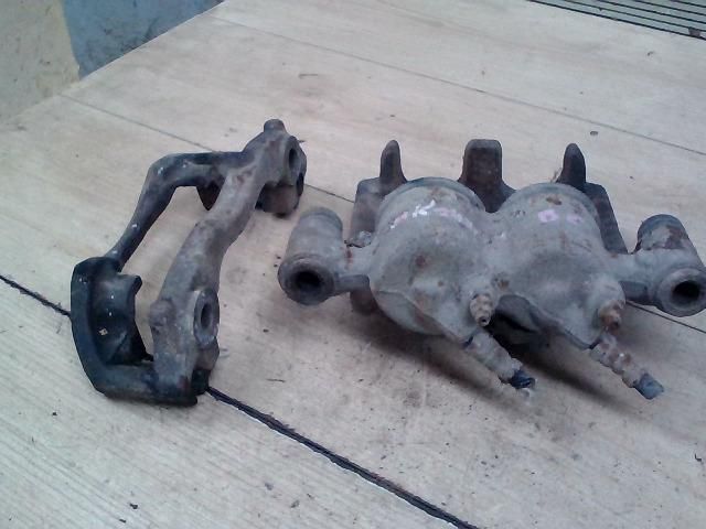 bontott PEUGEOT BOXER Bal első Féknyereg Munkahengerrel