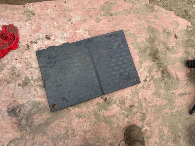 bontott PEUGEOT BOXER Akkumulátor Fedél