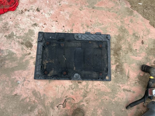 bontott PEUGEOT BOXER Akkumulátor Fedél