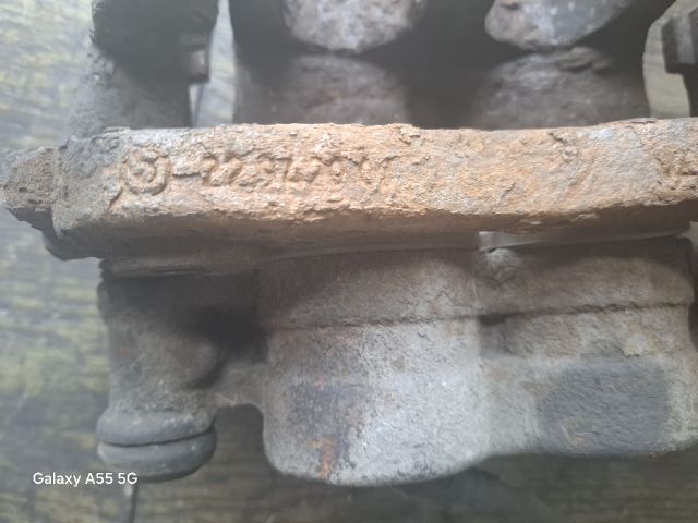 bontott PEUGEOT BOXER Bal első Féknyereg Munkahengerrel