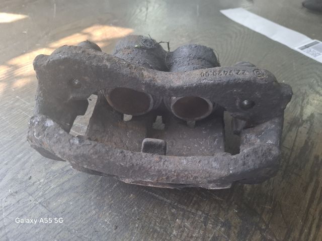 bontott PEUGEOT BOXER Jobb első Féknyereg Munkahengerrel