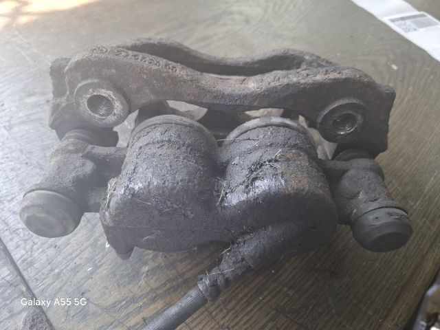 bontott PEUGEOT BOXER Jobb első Féknyereg Munkahengerrel