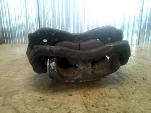 bontott PEUGEOT BOXER Jobb első Féknyereg Munkahengerrel