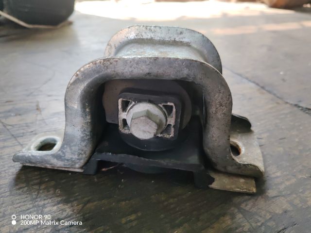 bontott PEUGEOT BOXER Motor Tartó Bak Bal