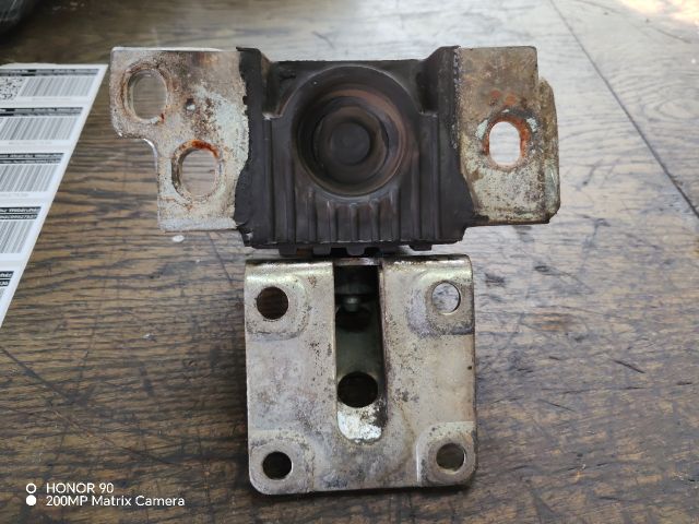 bontott PEUGEOT BOXER Motor Tartó Bak Bal