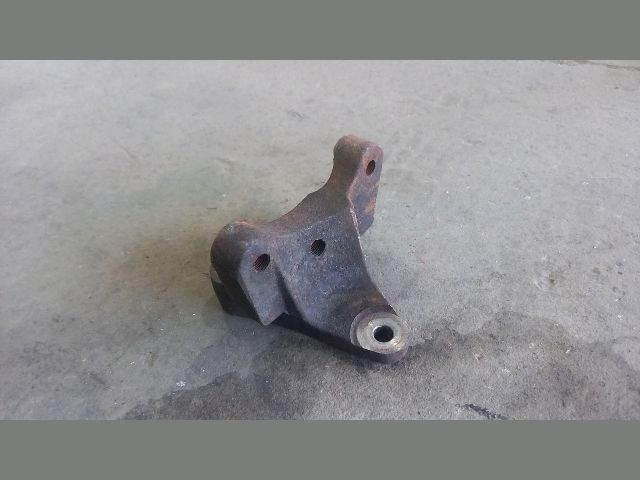 bontott PEUGEOT BOXER Motor Tartó Bak (Fém)