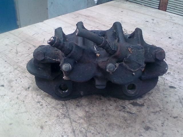 bontott PEUGEOT BOXER Bal első Féknyereg Munkahengerrel