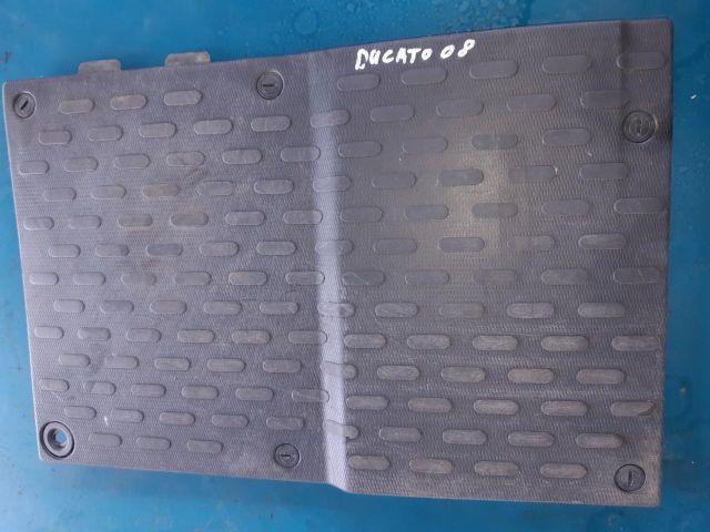 bontott PEUGEOT BOXER Akkumulátor Védő Lemez