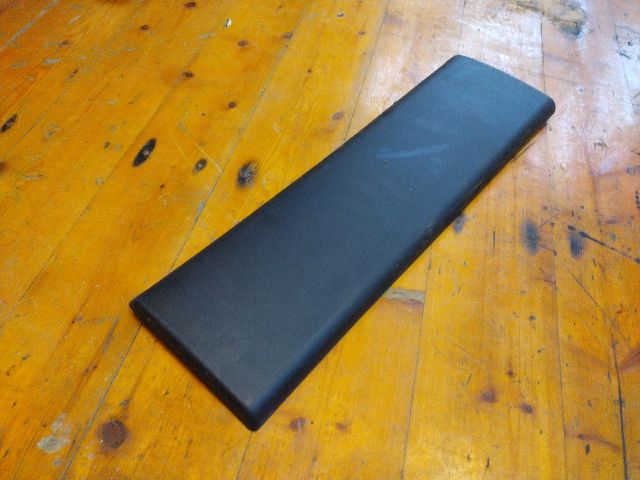 bontott PEUGEOT BOXER Bal B Oszlop Díszléc