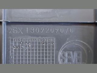 bontott PEUGEOT BOXER Bal C Oszlop Burkolat