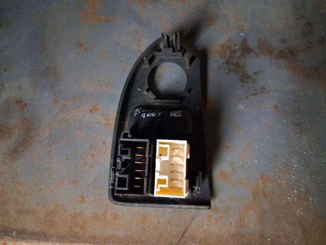 bontott PEUGEOT BOXER Bal első Ablakemelő Kapcsoló