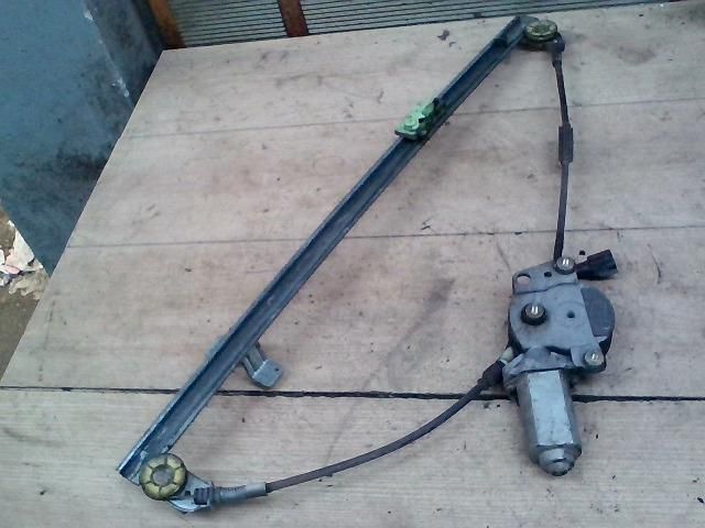 bontott PEUGEOT BOXER Bal első Ablakemelő Szerkezet (Elektromos)