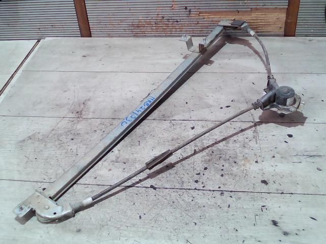 bontott PEUGEOT BOXER Bal első Ablakemelő Szerkezet (Mechanikus)