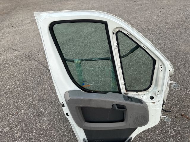 bontott PEUGEOT BOXER Bal első Ajtó (Részeivel)