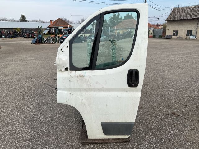 bontott PEUGEOT BOXER Bal első Ajtó (Részeivel)