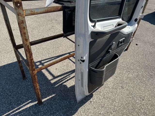 bontott PEUGEOT BOXER Bal első Ajtó (Részeivel)