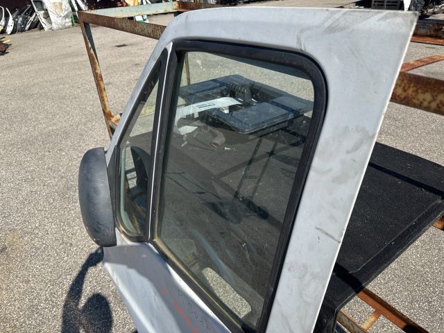 bontott PEUGEOT BOXER Bal első Ajtó (Részeivel)