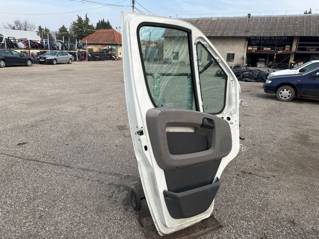 bontott PEUGEOT BOXER Bal első Ajtó (Részeivel)