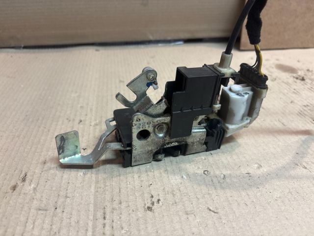 bontott PEUGEOT BOXER Bal első Ajtózár