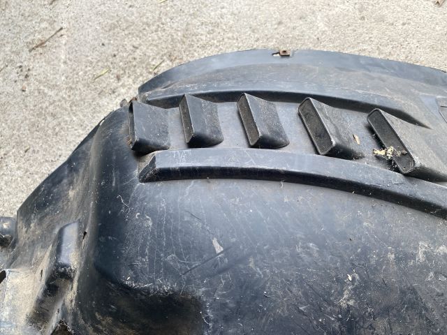 bontott PEUGEOT BOXER Bal első Első Dobbetét (Kerékjárati, Műanyag)