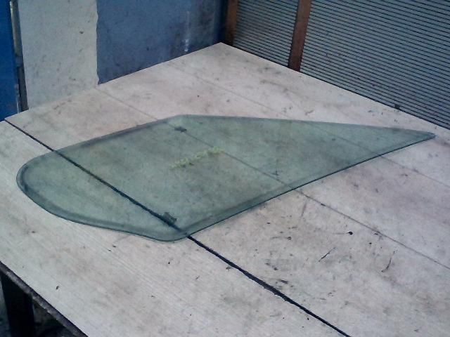 bontott PEUGEOT BOXER Bal első Fixüveg (Ajtóban)