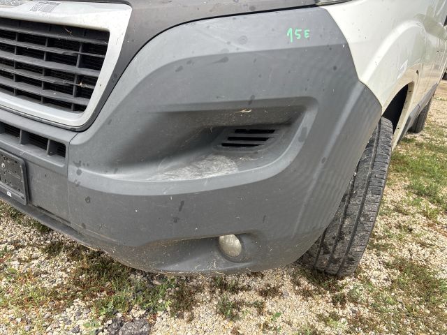 bontott PEUGEOT BOXER Bal első Lökhárító Sarok