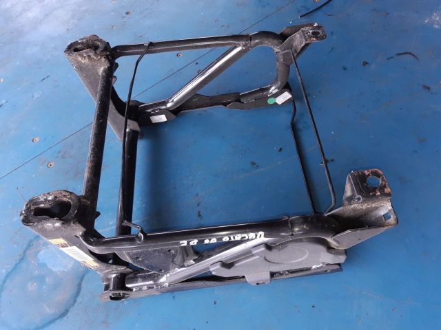 bontott PEUGEOT BOXER Bal első Üléstartó Sín