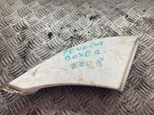 bontott PEUGEOT BOXER Bal Fényszóró Bajusz Díszléc