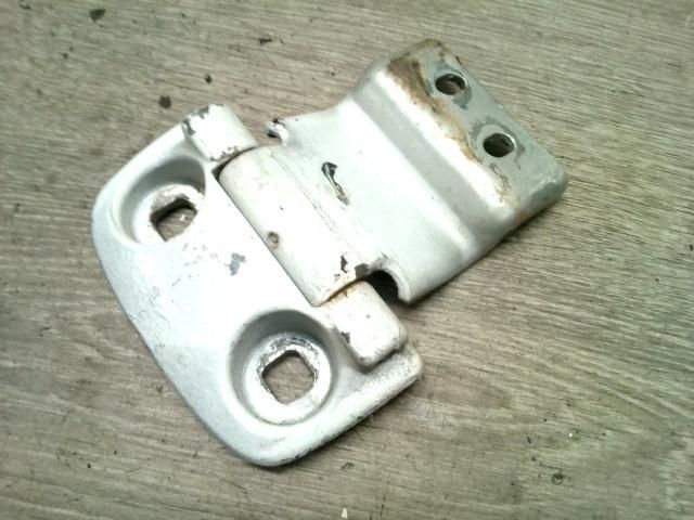 bontott PEUGEOT BOXER Bal hátsó Felső Zsanér