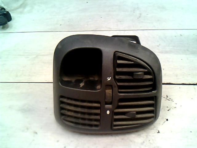 bontott PEUGEOT BOXER Bal Szellőző