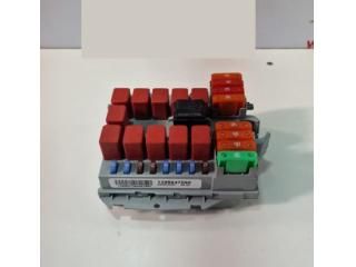 bontott PEUGEOT BOXER Biztosítéktábla Utastér