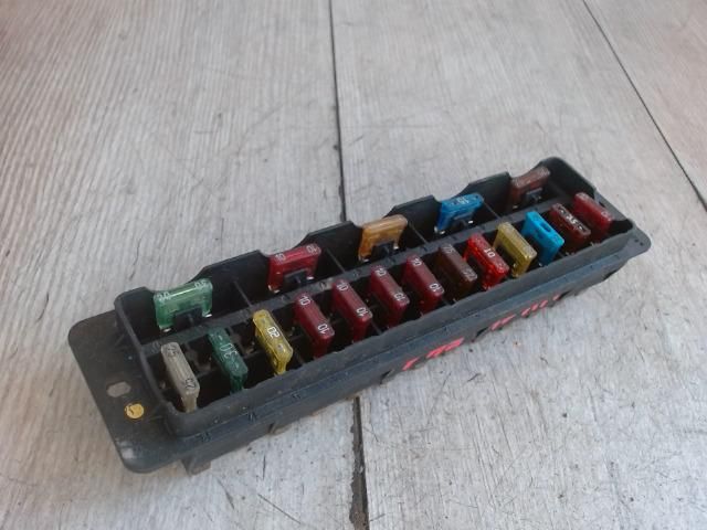 bontott PEUGEOT BOXER Biztosítéktábla Utastér