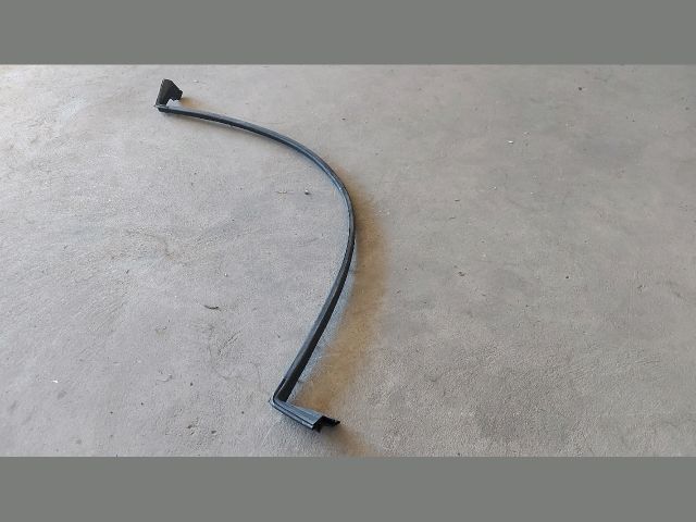 bontott PEUGEOT BOXER Csomagtérajtó Gumikéder