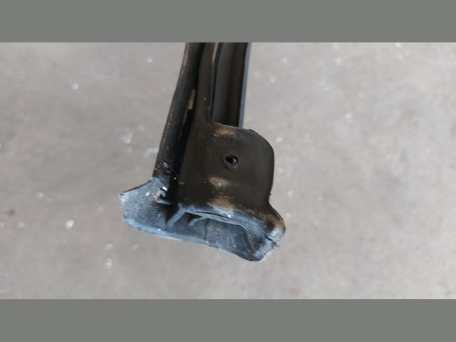 bontott PEUGEOT BOXER Csomagtérajtó Gumikéder