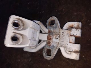 bontott PEUGEOT BOXER Csomagtérajtó Jobb Zsanér