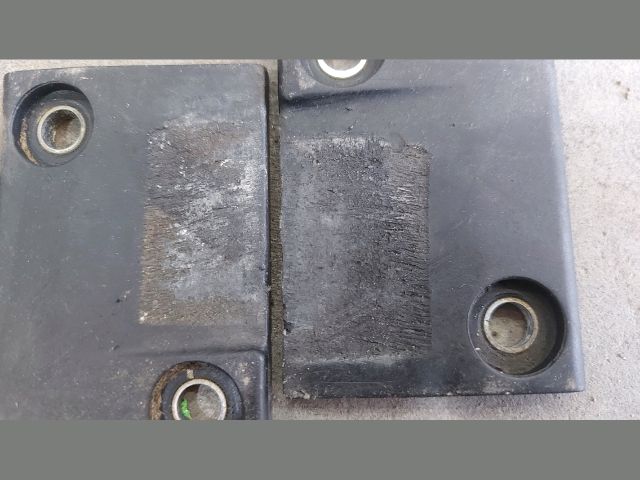 bontott PEUGEOT BOXER Csomagtérajtó Ütköző