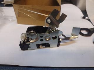 bontott PEUGEOT BOXER Csomagtérajtó Zárszerkezet