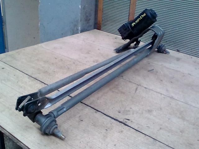 bontott PEUGEOT BOXER Első Ablaktörlő Szerkezet Motorral