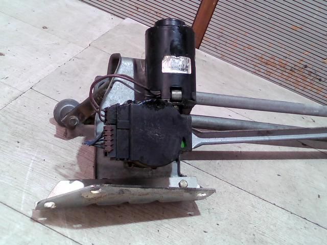 bontott PEUGEOT BOXER Első Ablaktörlő Szerkezet Motorral