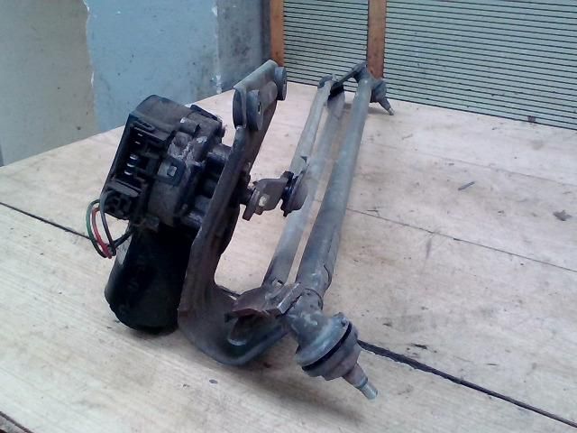 bontott PEUGEOT BOXER Első Ablaktörlő Szerkezet Motorral