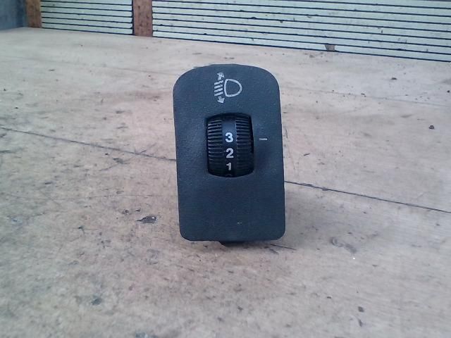 bontott PEUGEOT BOXER Fényszórómagasság Állító Kapcsoló