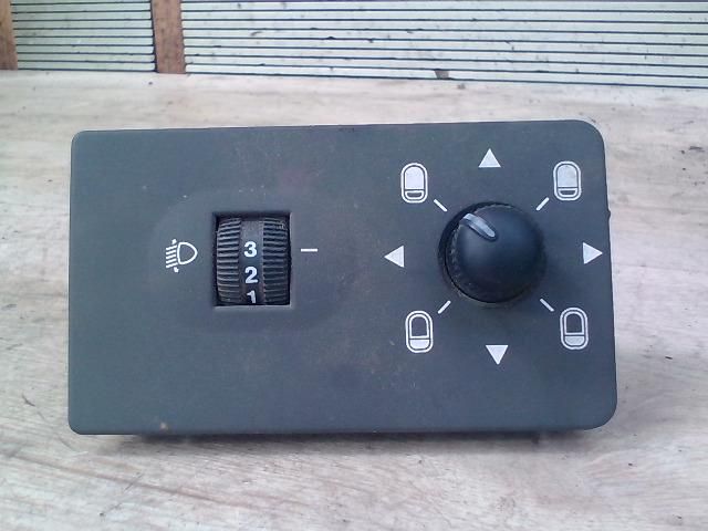 bontott PEUGEOT BOXER Fényszórómagasság Állító Kapcsoló