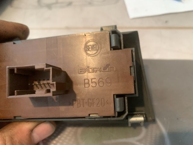 bontott PEUGEOT BOXER Fényszórómagasság Állító Kapcsoló