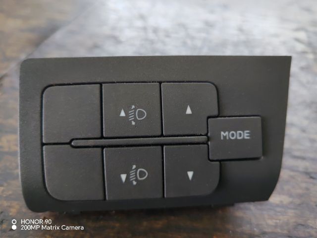 bontott PEUGEOT BOXER Fényszórómagasság Állító Kapcsoló