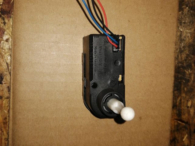 bontott PEUGEOT BOXER Fényszórómagasság Állító Motor Jobb