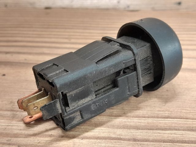 bontott PEUGEOT BOXER Hátsó Ködzárófény Kapcsoló