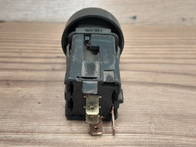 bontott PEUGEOT BOXER Hátsó Ködzárófény Kapcsoló