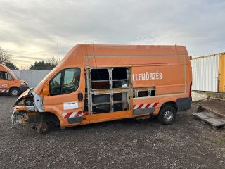 bontott PEUGEOT BOXER Hátsó Lökhárító (Részeivel)